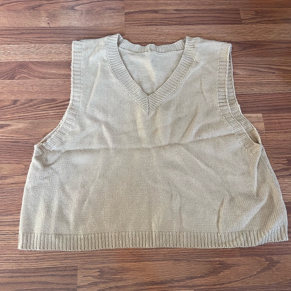 Sweater vest
